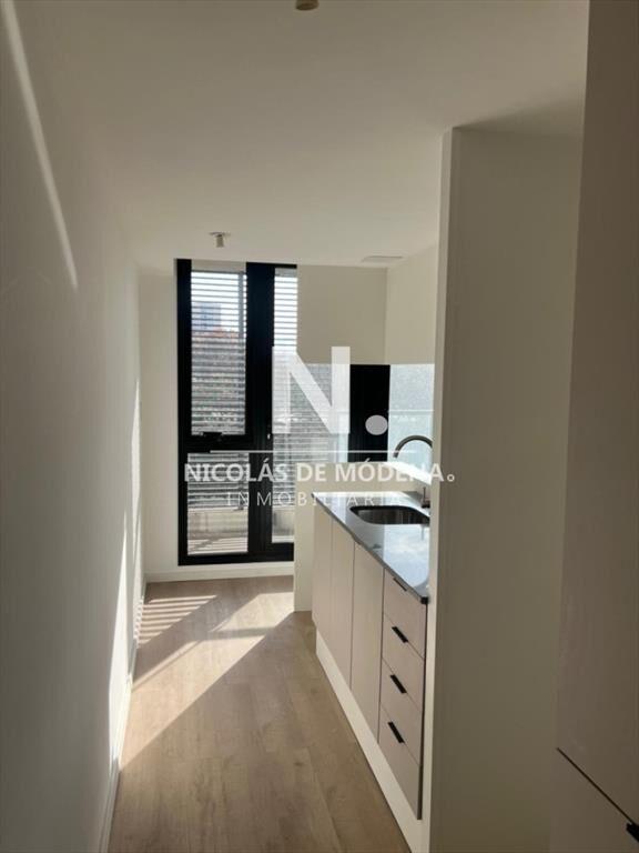 Venta Luminoso Apartamento de 2 Dormitorios a Con Excelente