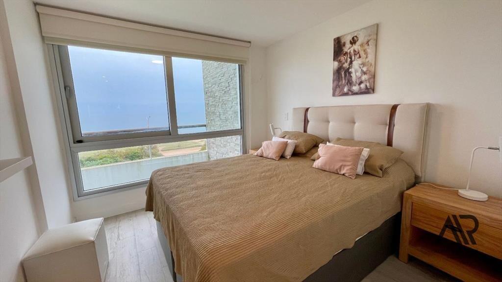 Venta Penhouse 4 dormitorios primera línea