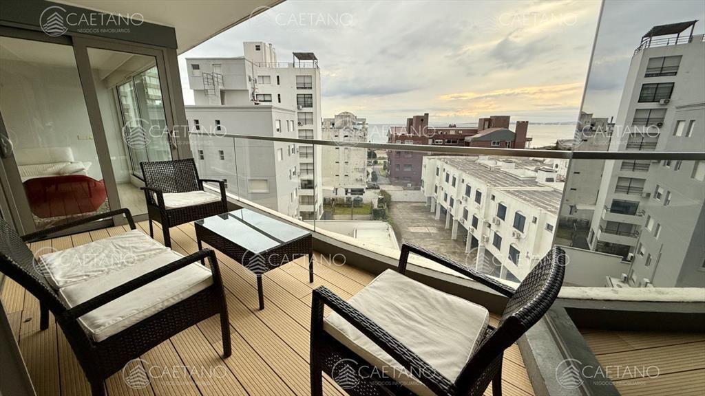Apartamento 3 dormitorios, Playa Mansa punta del