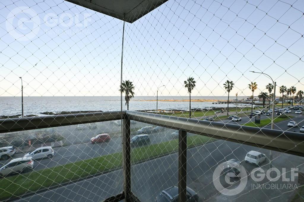 Alquiler de apartamento 2 dormitorios con muebles y cochera