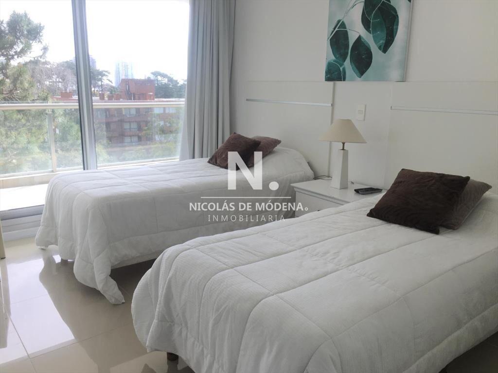Apartamento en Be Punta en alquiler