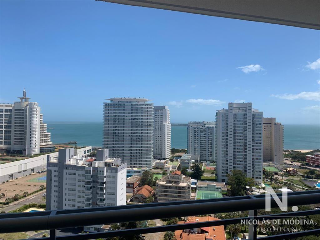 Apartamento de dos Dormitorios con Vista al Mar en Venta Al