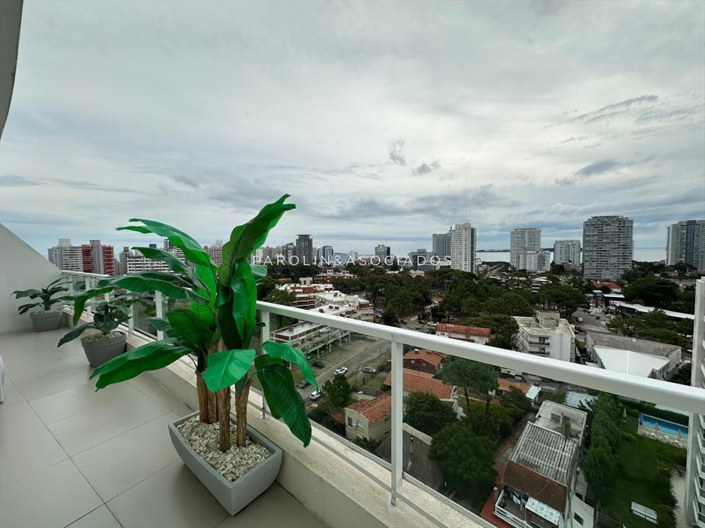 Penthouse en Venta de 3 Dormitorios en Punta del