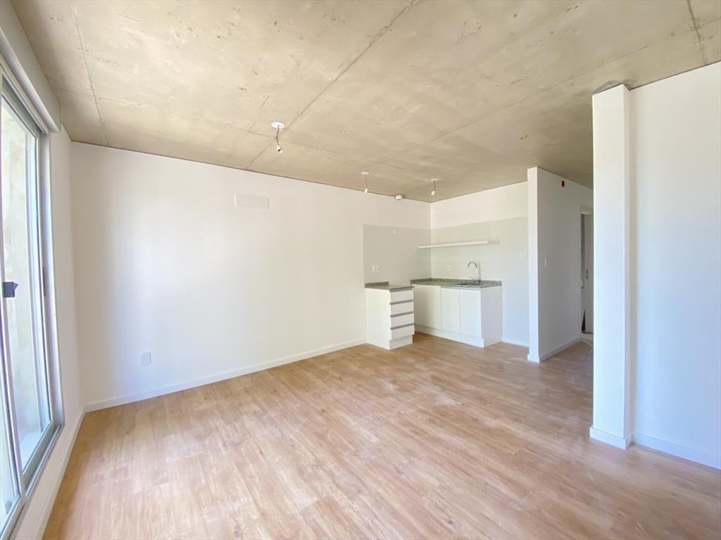 Venta apartamento con renta 1 dormitorio en La Comercial