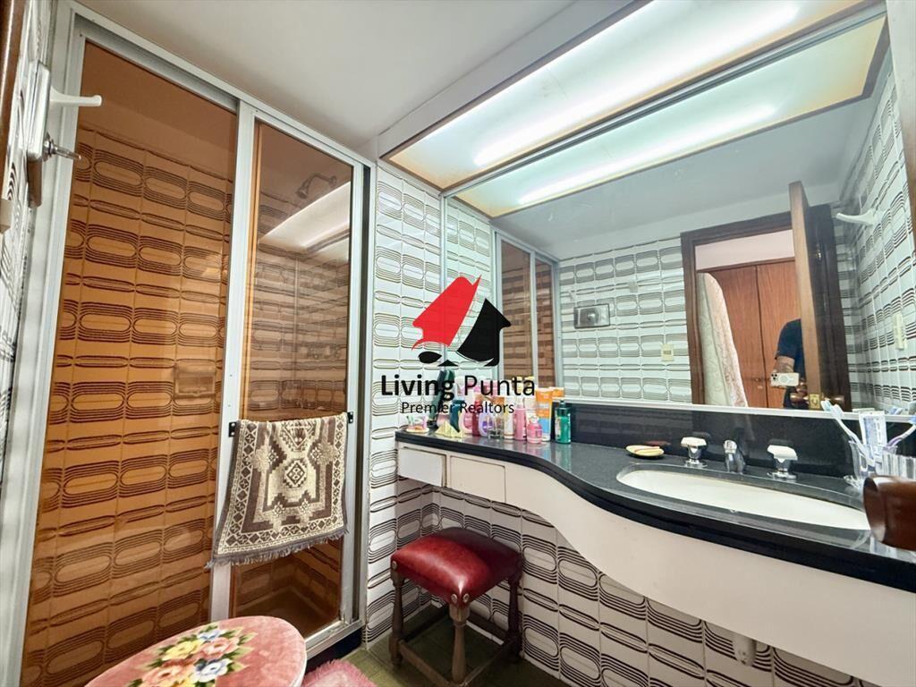Venta Amplio Apartamento en Torre Amalfi Playa