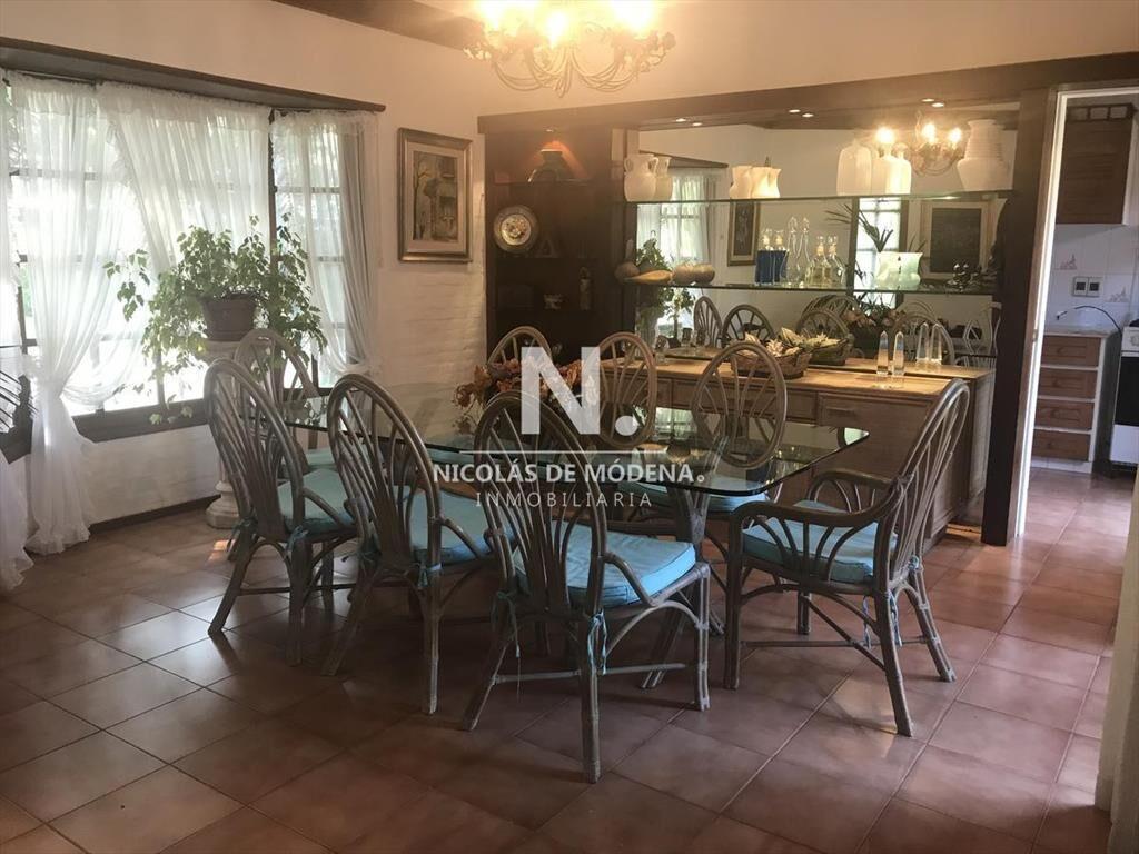 Vende comoda casa de 3 dormitorios, cerca del mar