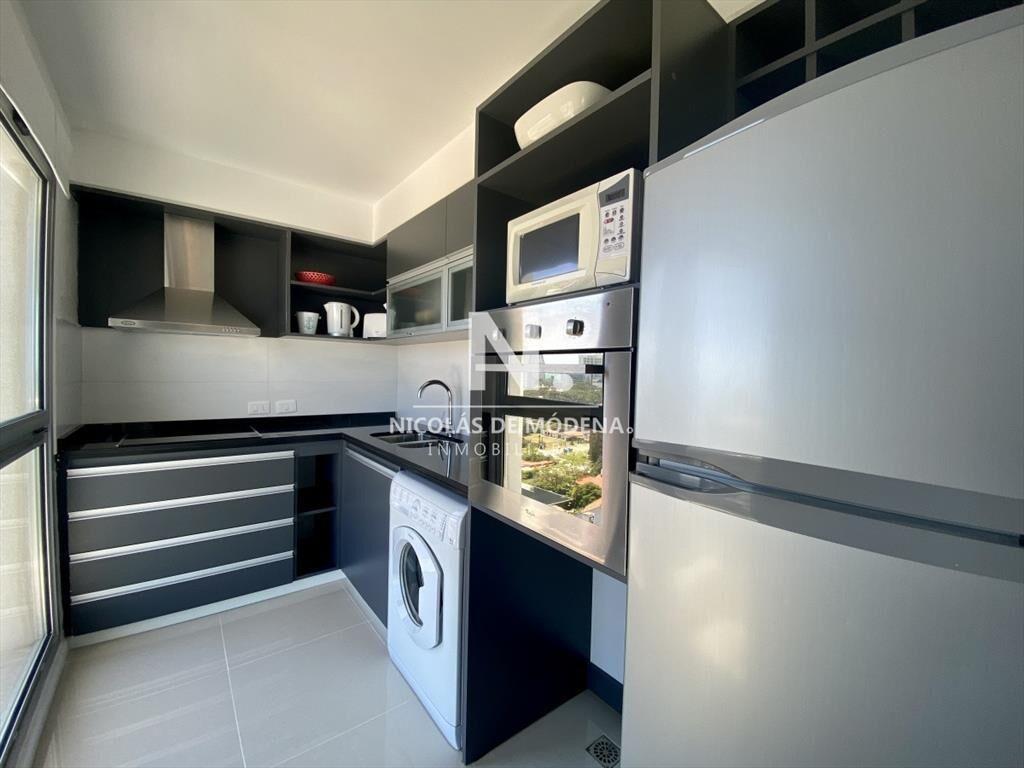Gran living comedor con salida a amplia terraza con vista y