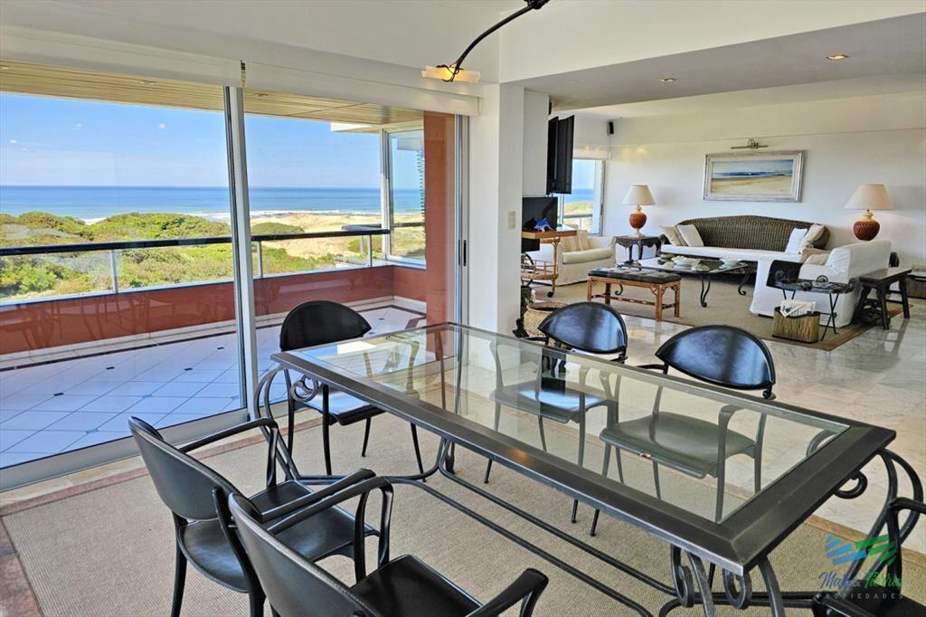 APARTAMENTO CON 3 DORMITORIOS Y SERVICIO, PROPIO,