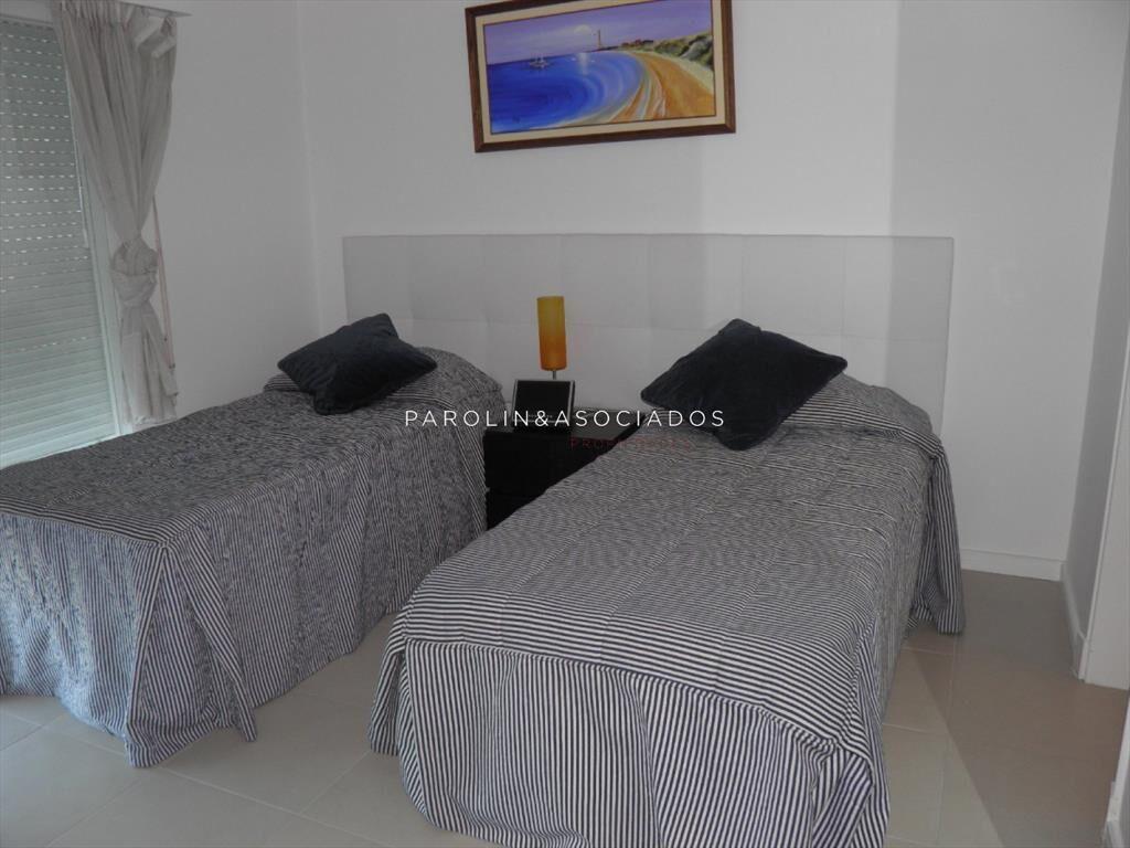 Pent House en venta en torre Manhattan, Punta del Este.