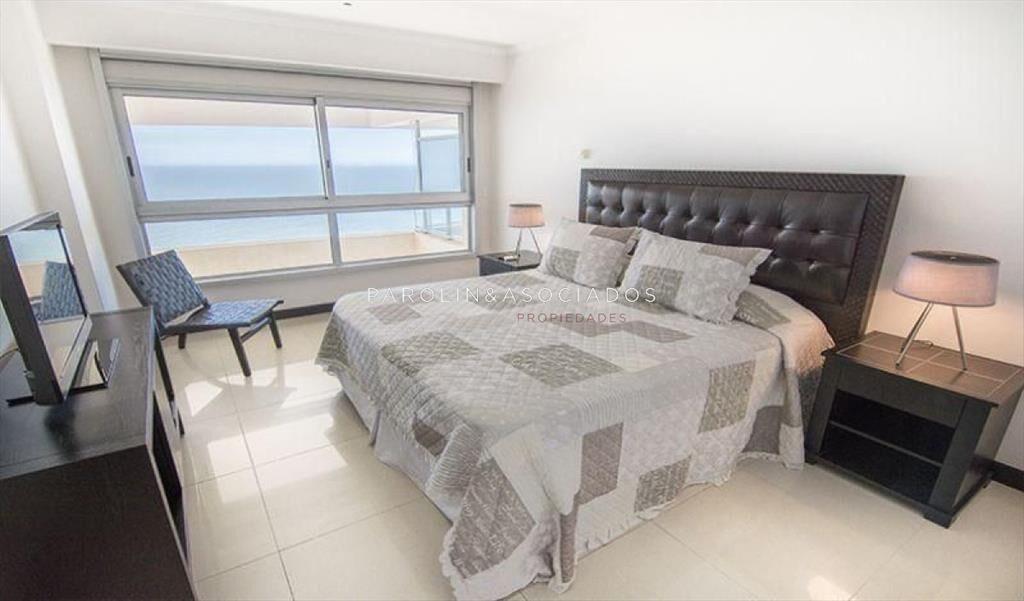 Apartamento en venta en Tiburón III, Punta del