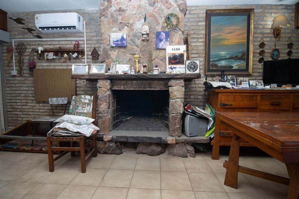 VENTA CASA 2 DORMITORIOS GARGE GALPON SOLYMAR SUR