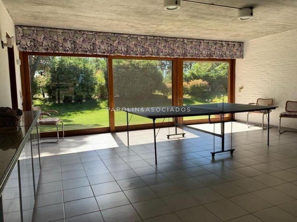 Casa en venta de 5 dormitorios en Country, Punta