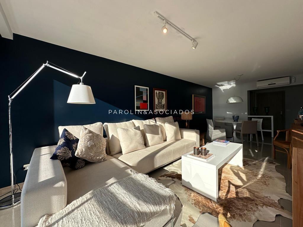 Vende departamento de 2 dormitorios finamente en