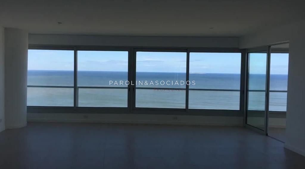 Apartamento en edificio Le Parc, Brava-Punta del
