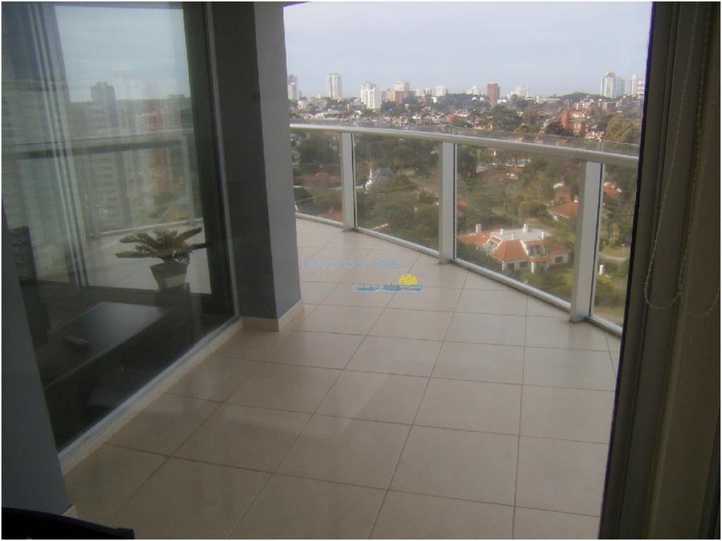 Mansa, piso alto con espectacular vista.