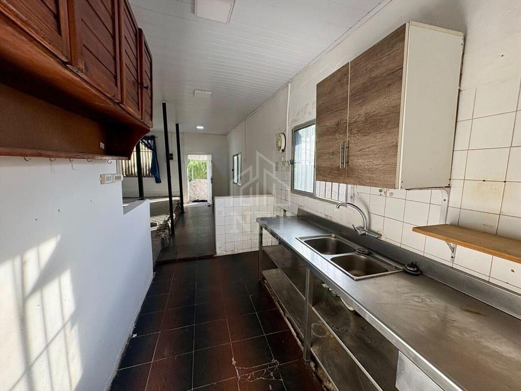 Venta casa 2 dormitorios, 2 baños, gran terreno, Cerro