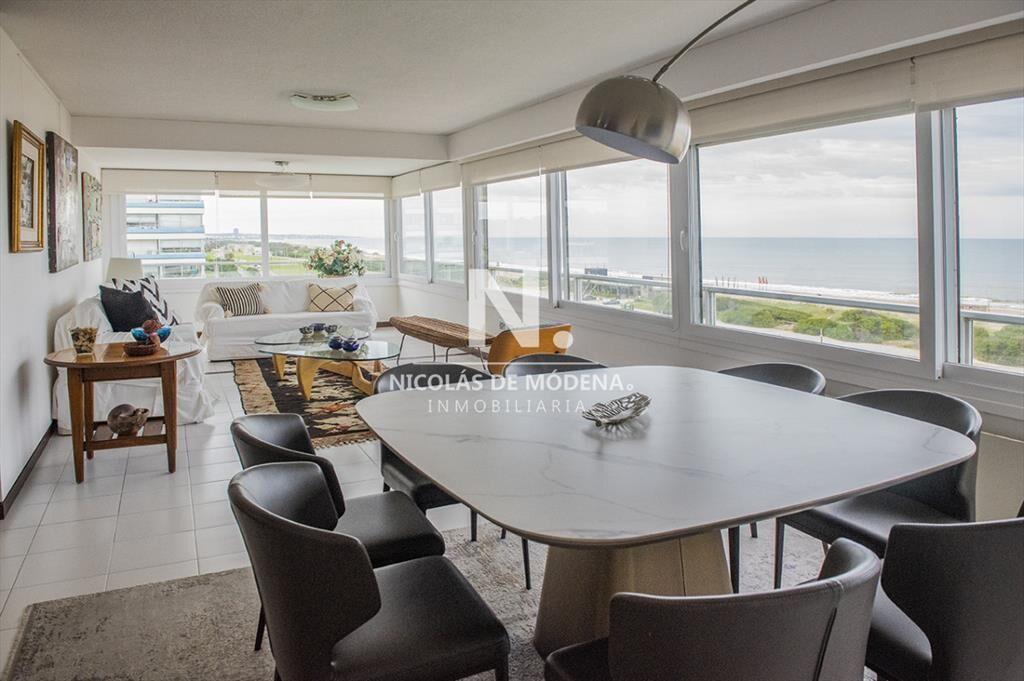 En venta apartamento en Tiburón II, de 3 con