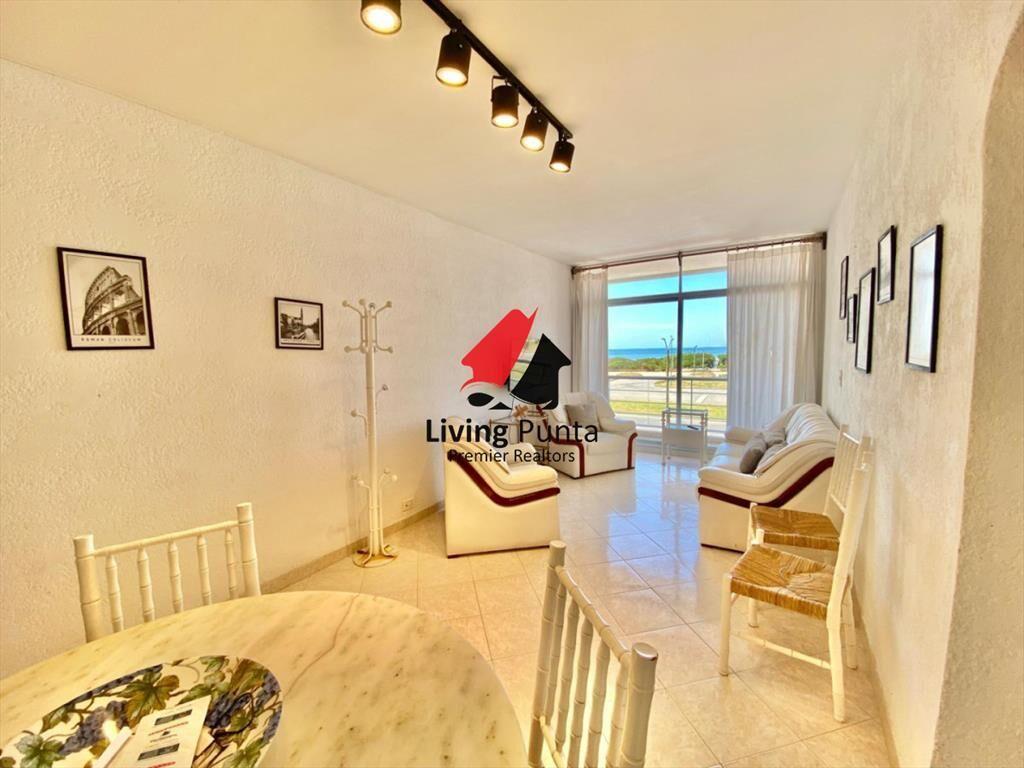 Apartamento de 2 dormitorio y medio en Primera de