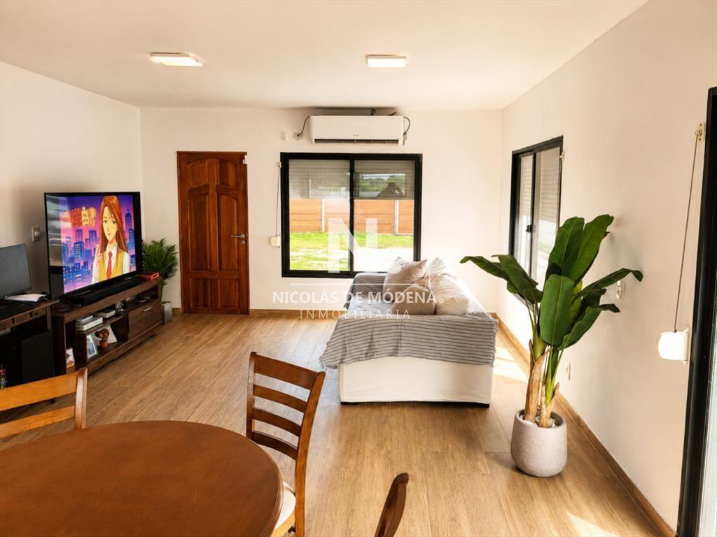 En venta casa de 2 dormitorios en Barrio 4H,