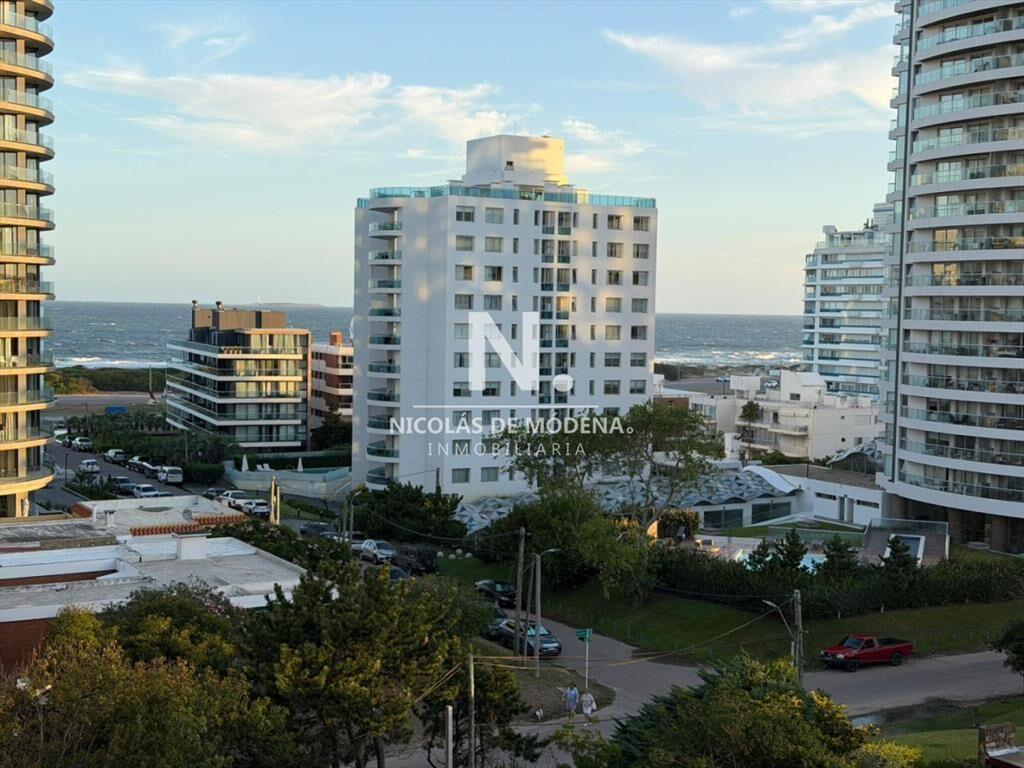 Departamento en Venta de 2 dormitorios en Wave