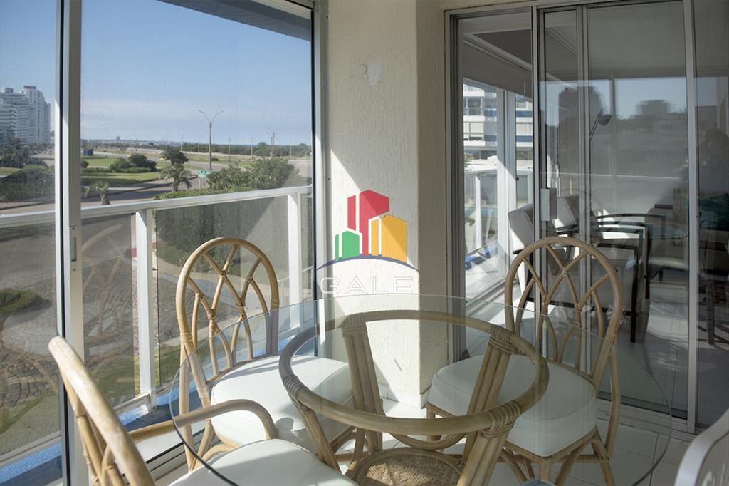 Vende departamento de 3 dormitorios en Ocean del