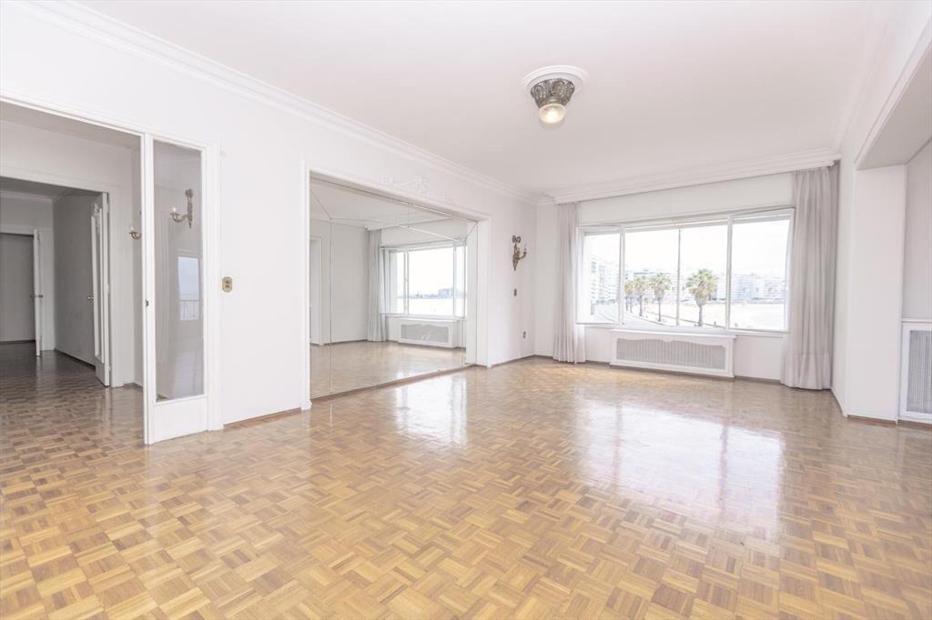 Excelente apartamento en Rambla y Juan Ma.Pérez