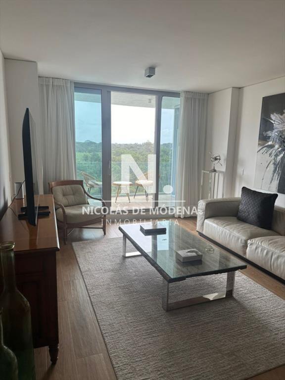 APARTAMENTO EN TORRE TRUMP DE 1 DORMITORIO Y 2