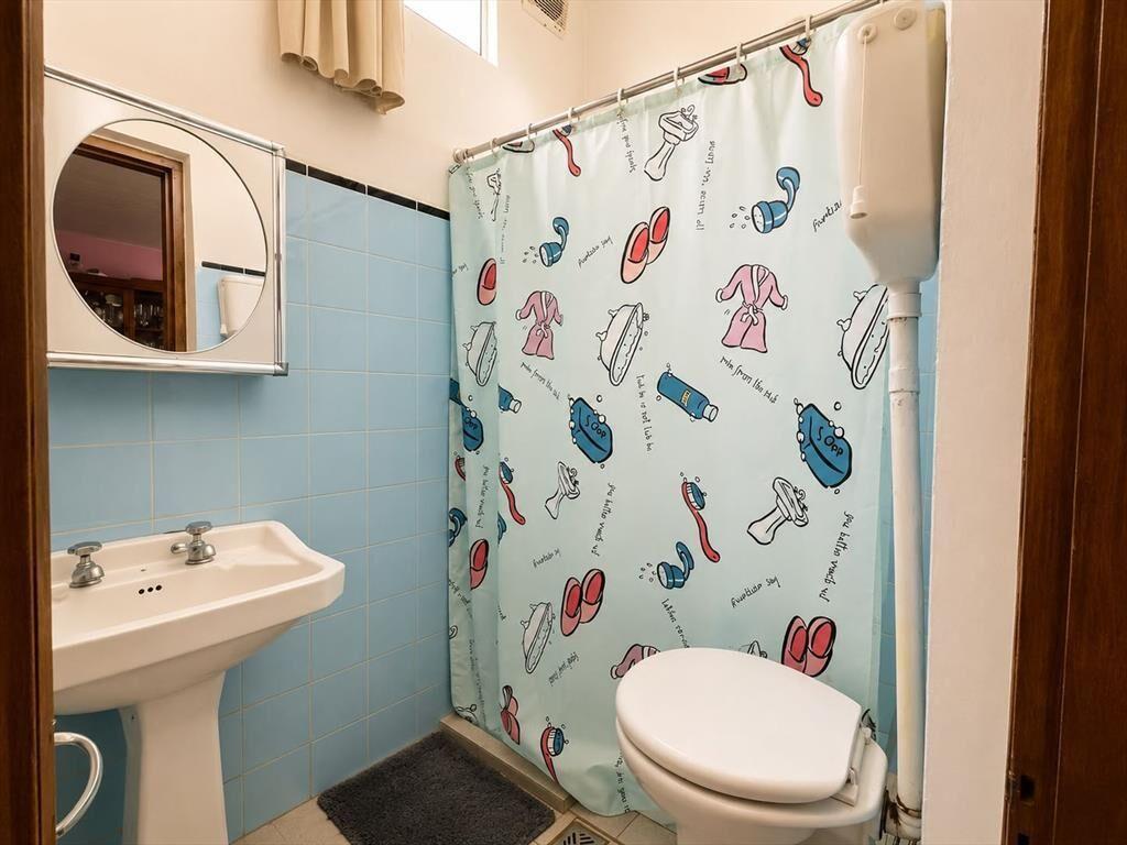 VENTA CASA CON GARAJE PATIO Y APARTAMENTO AL FONDO