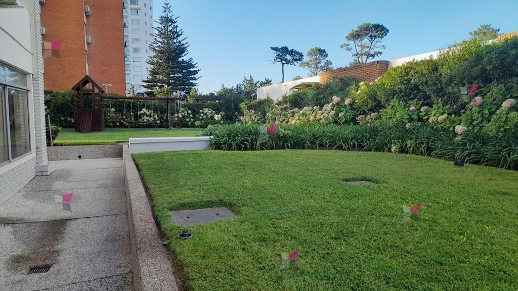 PUNTA DEL ESTE MANSA FRENTE AL MAR! APARTAMENTO DE 2 DORMIT