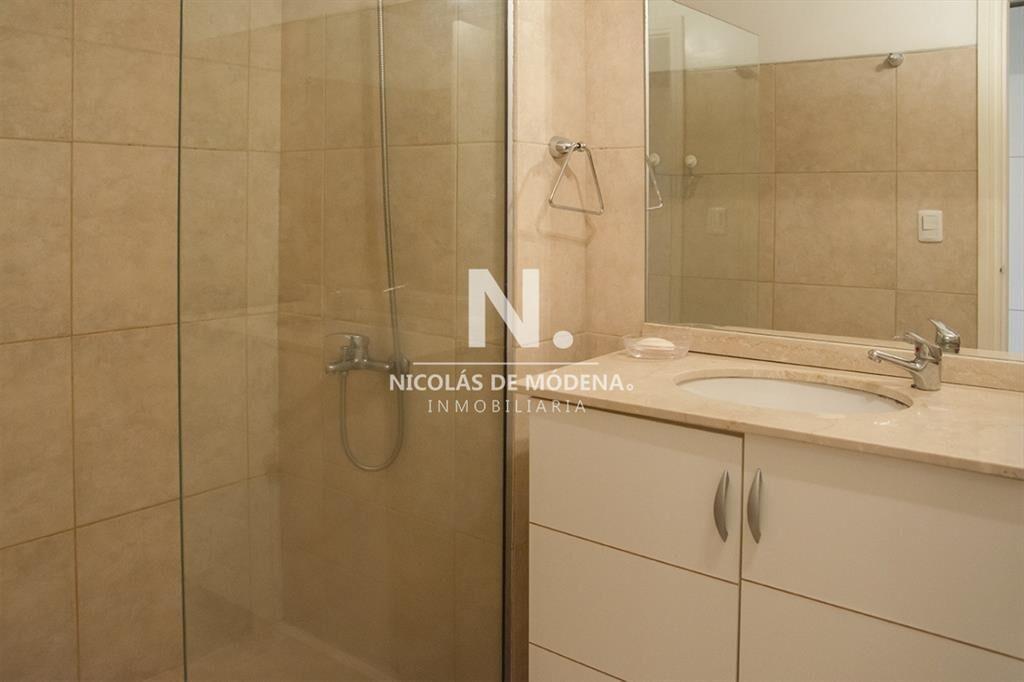Departamento en venta a metros de Playa Mansa