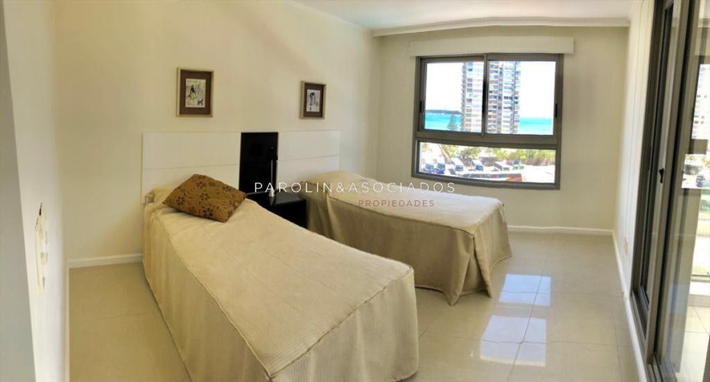 Apartamento en venta de 3 dormitorios en Torre