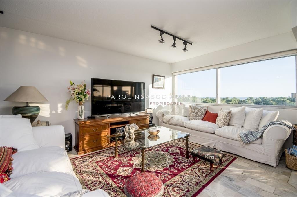 Apartamento de 3 dormitorios en venta Roosevelt
