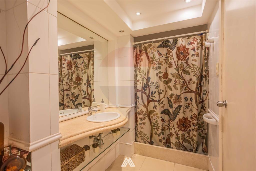 Venta apartamento tres dormitorios garaje Pocitos