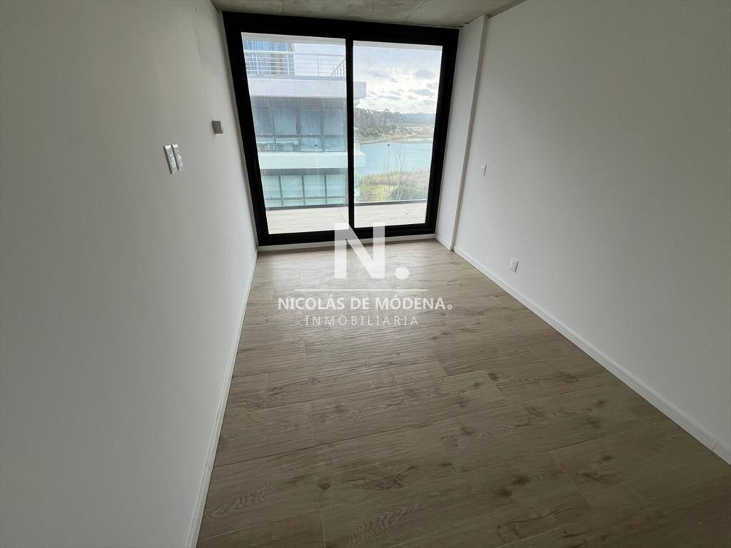 Departamento de 2 dormitorios con 2 baños en