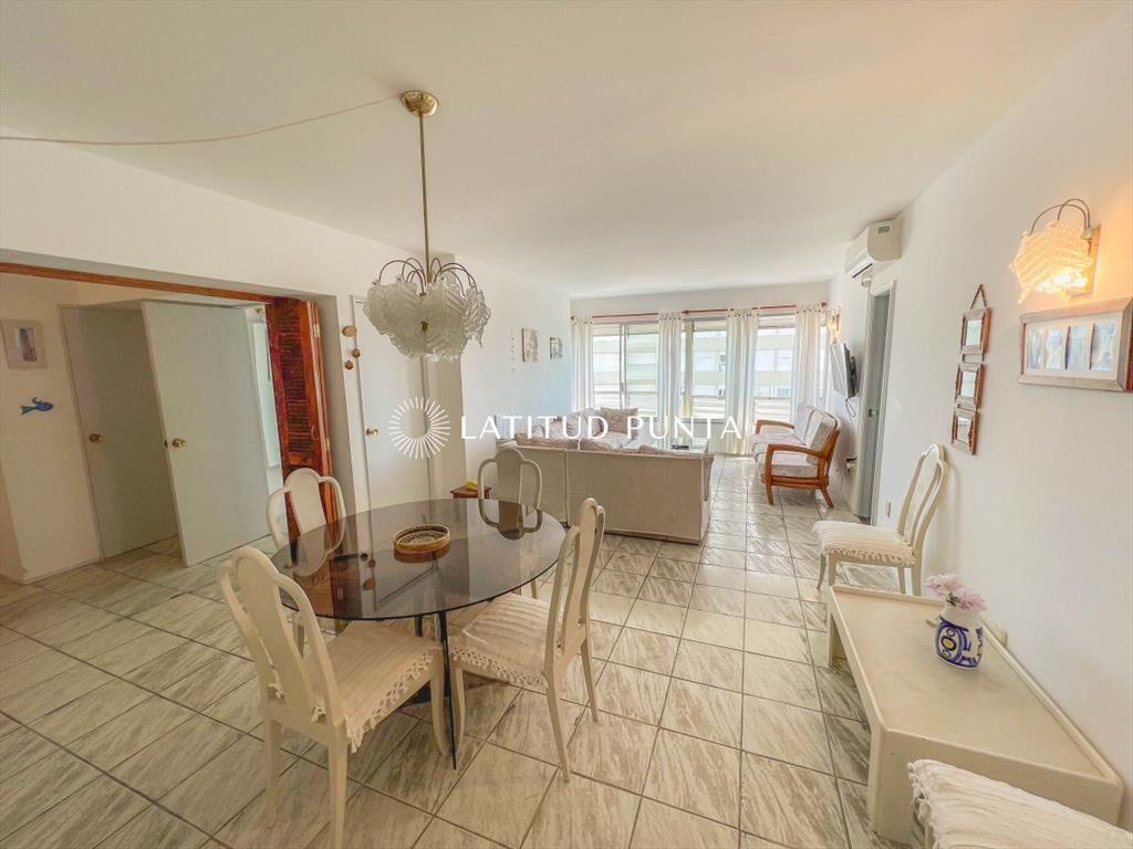 Península, apartamento en piso alto con vista al