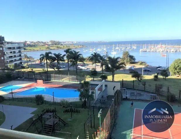 Apartamento en alquiler c/ cochera en Puerto Buceo