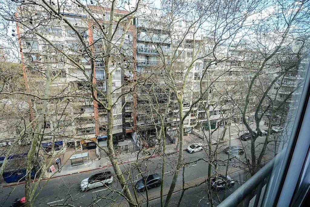 VENTA POCITOS APARTAMENTO 2 DORM + ESCRITORIO