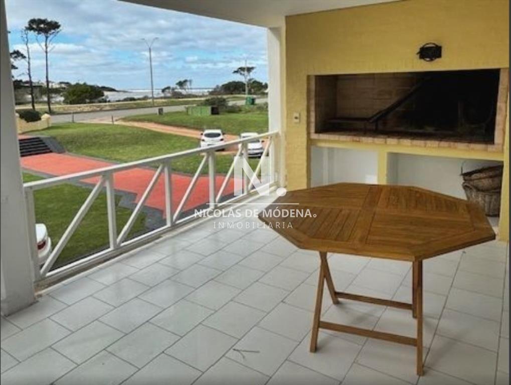 Apartamento en venta de 2 dormitorios en Punta