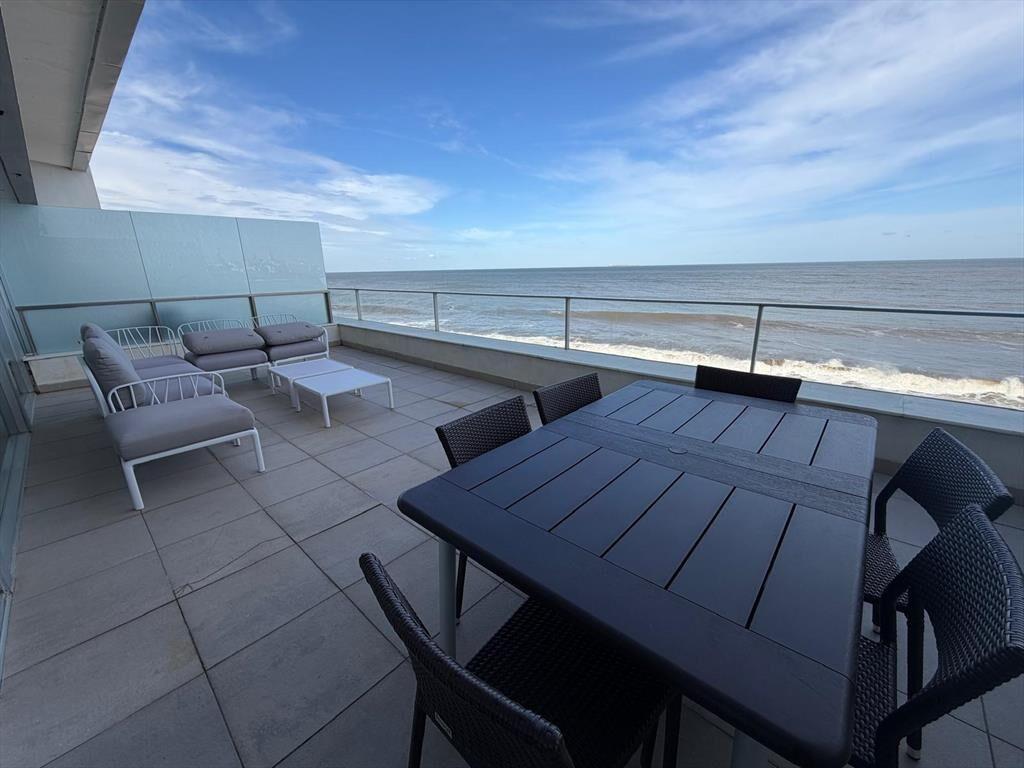 Venta apartamento 4 dormitorios Punta del Este Península
