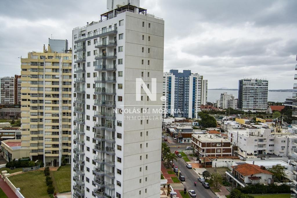 Apartamento en Venta de 3 dormitorios en parada 2