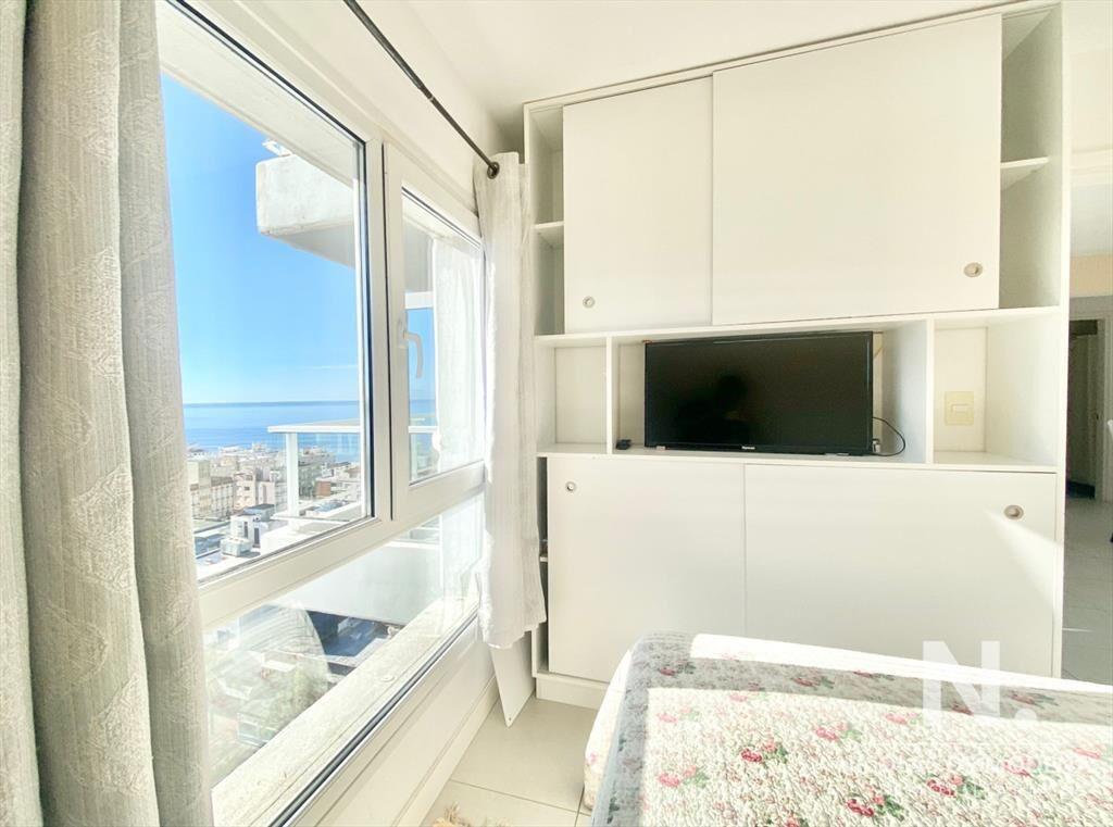Apartamento de dos dormitorios en alquiler anual, Punta del