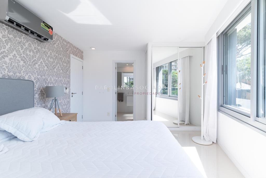 Apartamento en venta en Torre Esmeralda, Punta del Este.