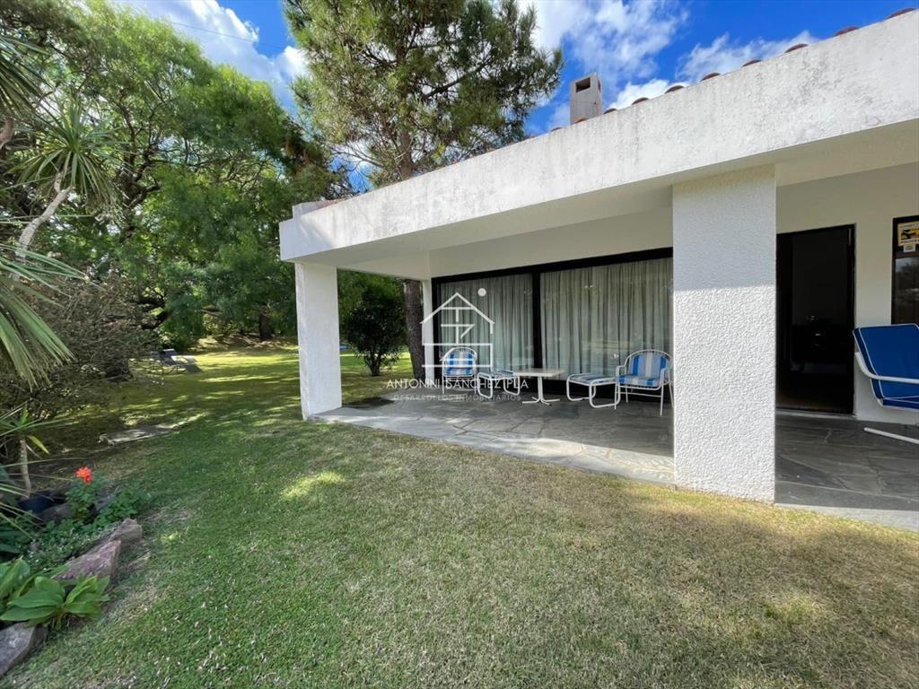 CHALET MUY CERCA DEL MAR EN MANSA