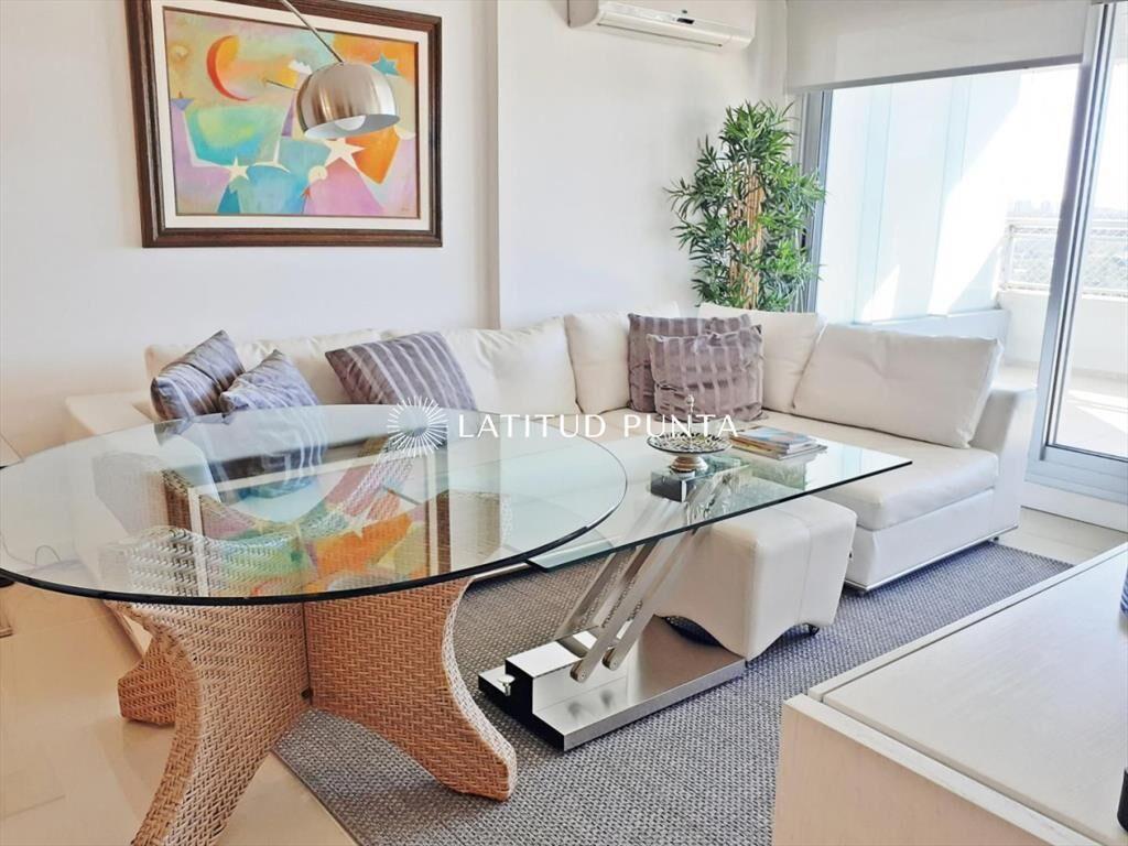 Apartamento de 3 dormitorios en Av Chiverta