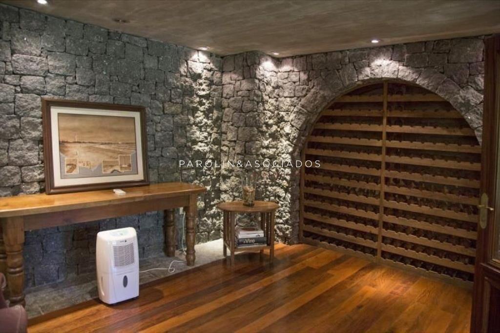 Casa en venta de 6 dormitorios en La Barra, Punta