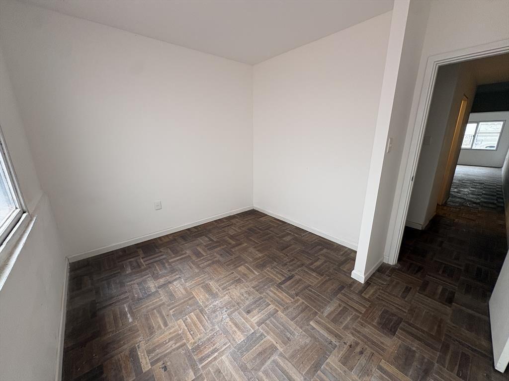 Alquiler - Apartamento al frente con dos dormitorios en el C