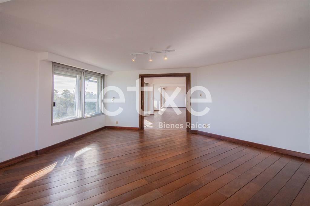 Alquiler Apartamento frente al Golf Punta Carretas...