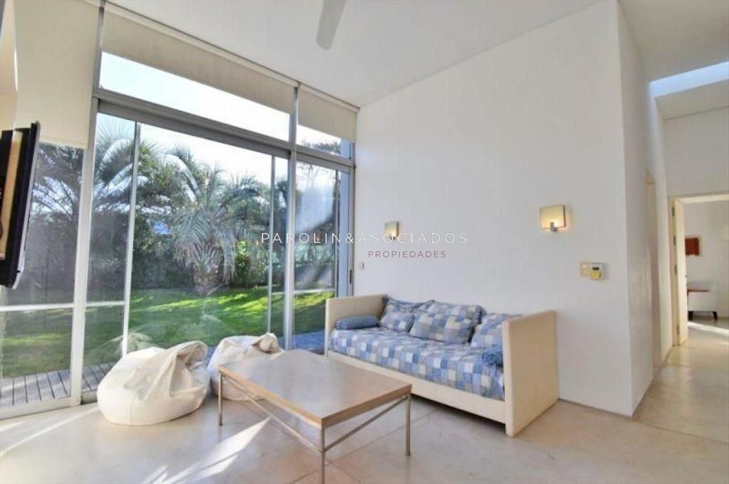 Casa en venta de 4 dormitorios en Laguna Blanca,