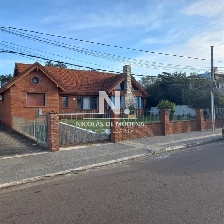 Impecable casa, comoda e iluminada con agradables