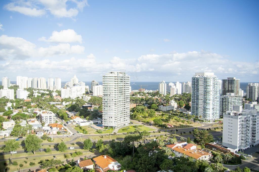 Vende apto de 2 dormitorios en Miami Boulevard !